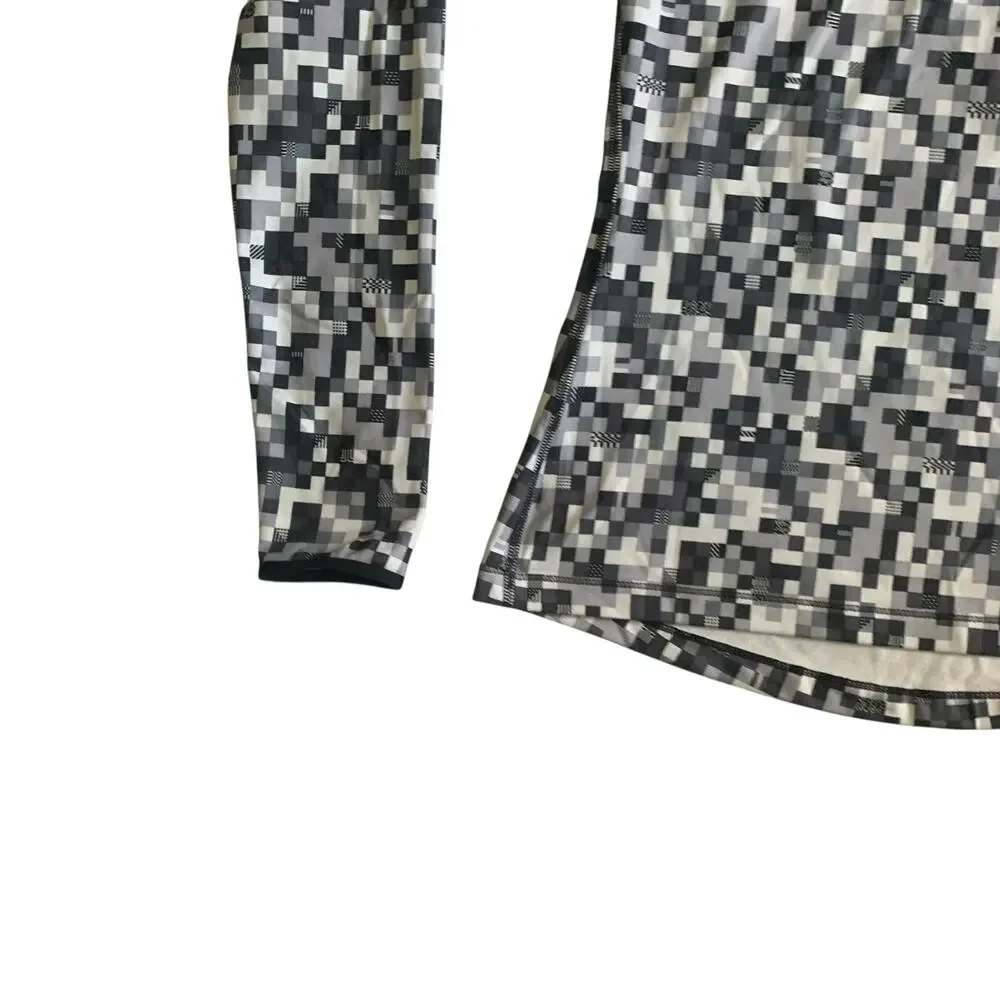 Nike Pro Dri Fit Women's Size M Glitch Pixel Training Camo Hooded T-Shirt